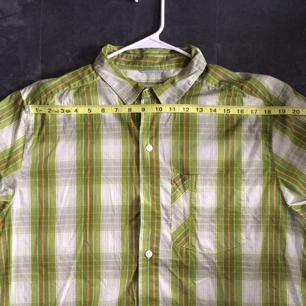 LAST CHANCE!! Men’s Columbia button down - Picture 7 of 8